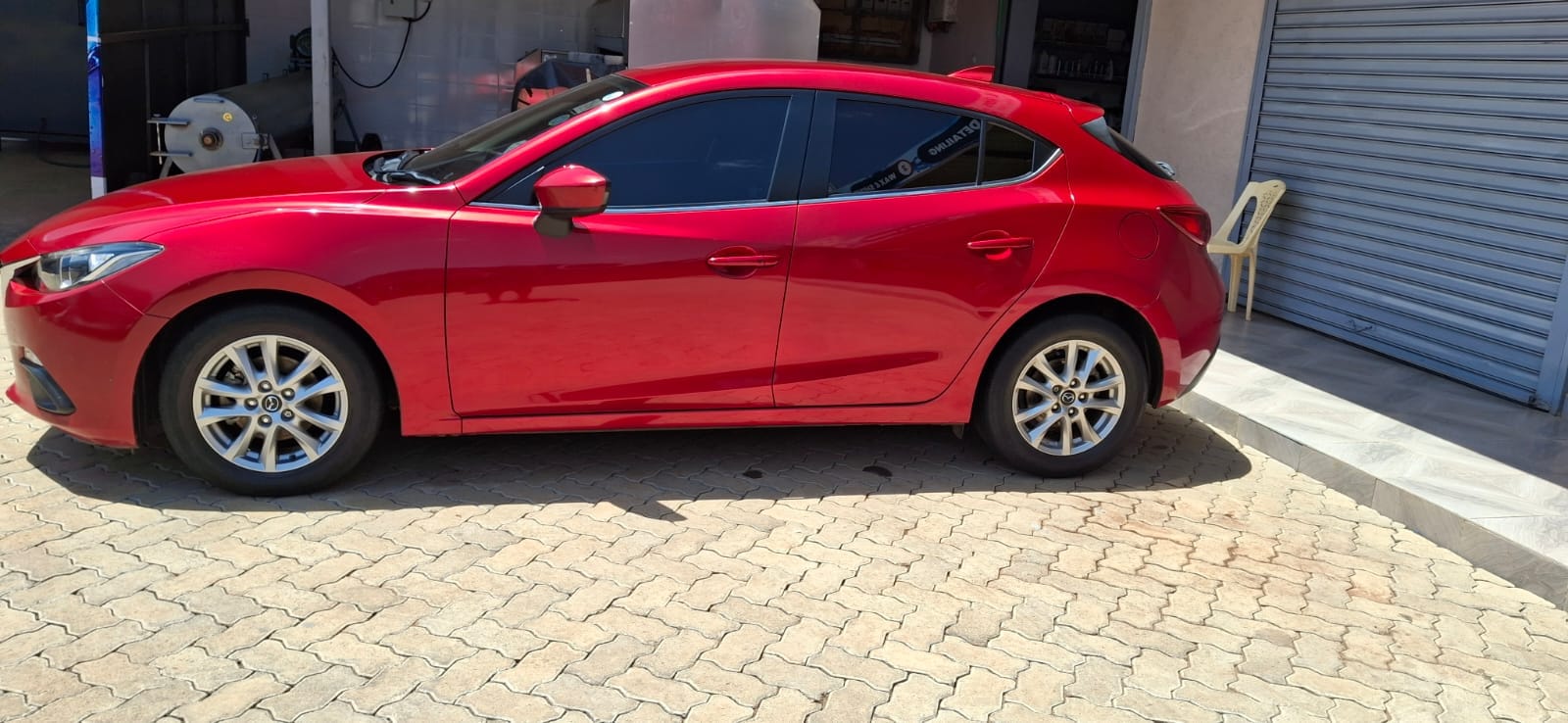 2016 Mazda Axela Image 6